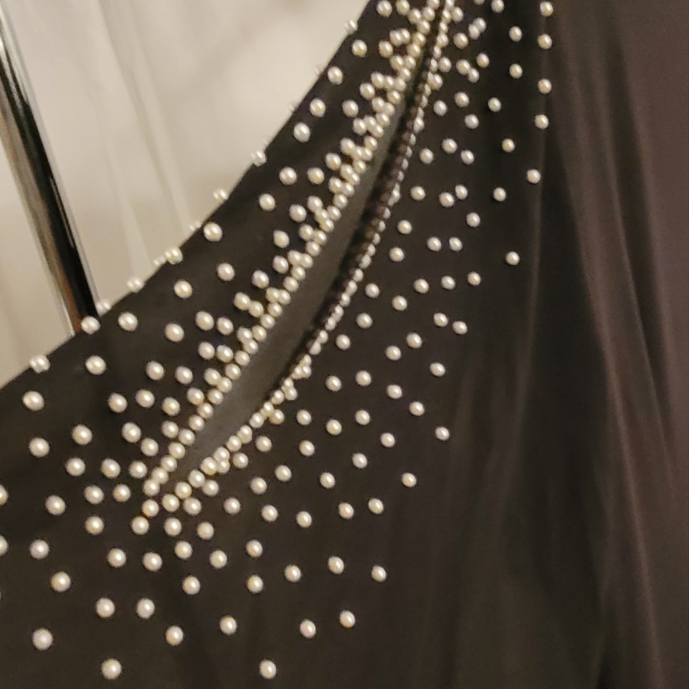 Roz & Ali Black Dress